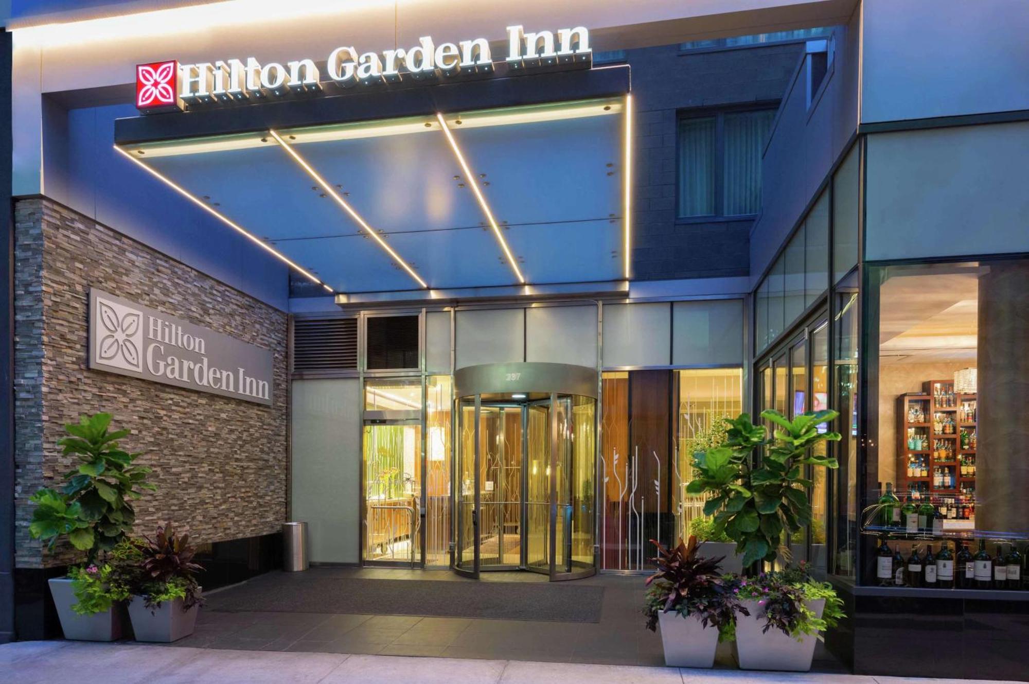 Hilton Garden Inn New York Central Park South-Midtown West Exterior foto