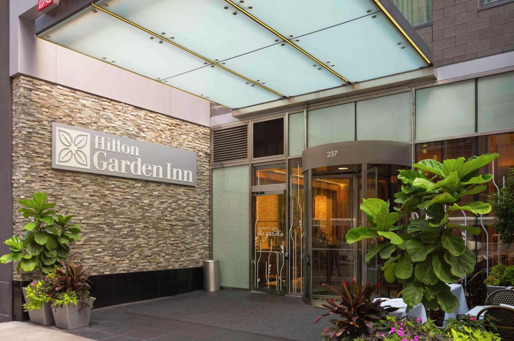 Hilton Garden Inn New York Central Park South-Midtown West Exterior foto